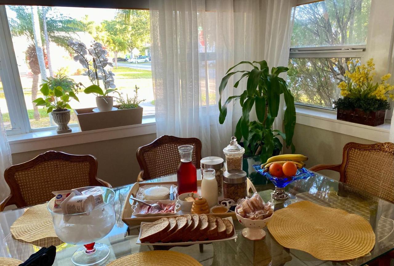 Villa Olivia Guest Roomsハリウッド エクステリア 写真
