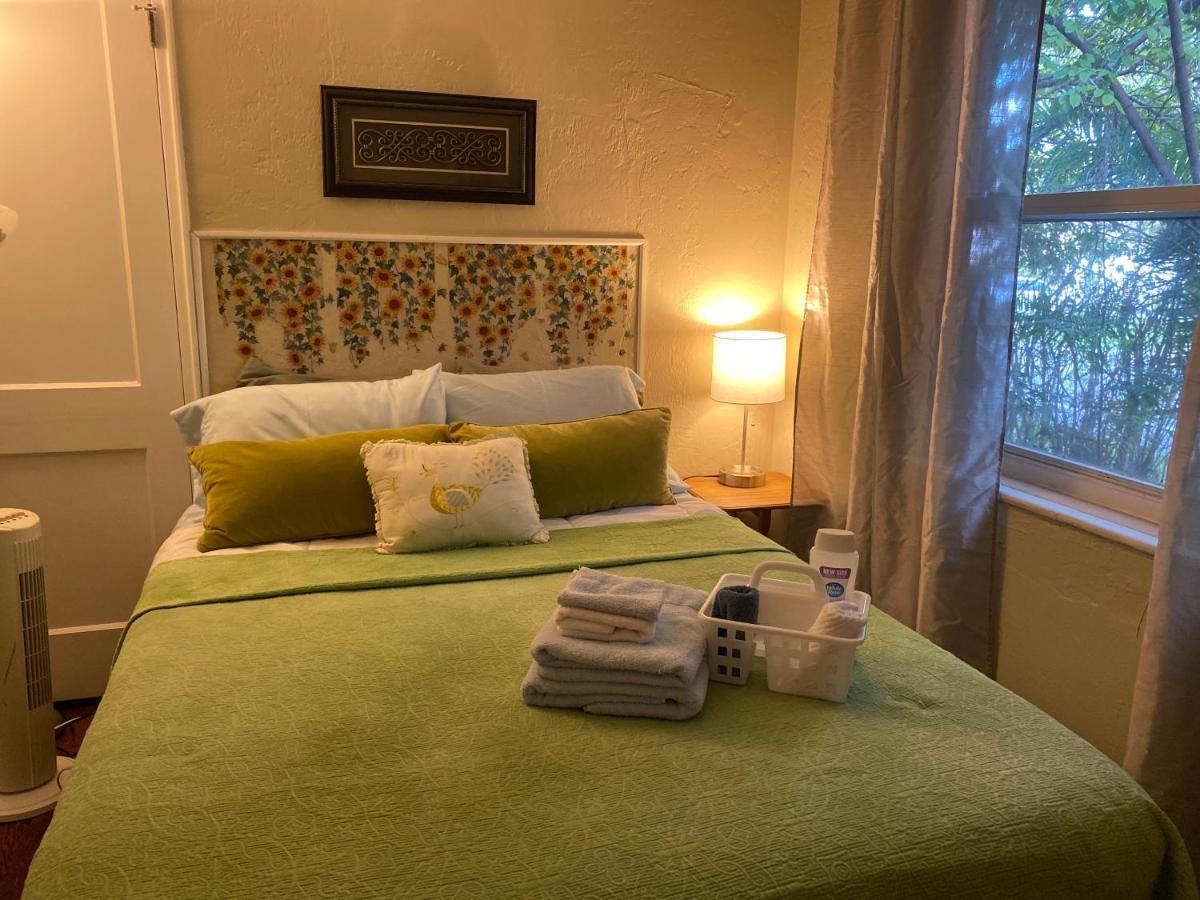 Villa Olivia Guest Roomsハリウッド エクステリア 写真